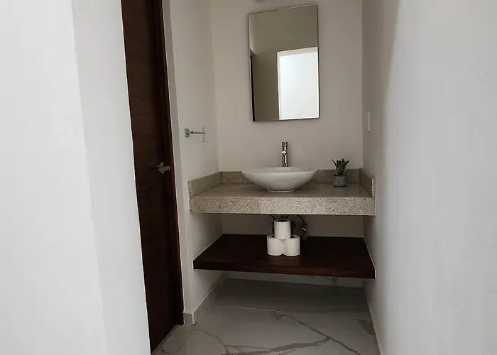 Alexa Pousada *